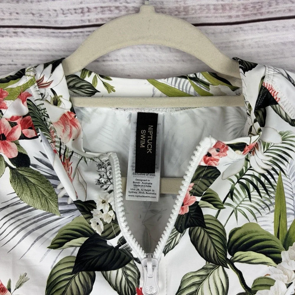 Nip Tuck Swim 8 Full Zip Sun Safe Top UPF 50 Isle of Waimea Swimwear